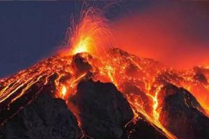 इंडोनेशिया में ज्वालामुखी विस्फोट के बाद 11 पर्वतारोहियों की मौत, 22 लोग लापता