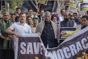 सांसदों के निलंबन के खिलाफ विपक्षी गठबंधन का देश भर में प्रदर्शन, दिल्ली में जंतर मंतर पर जुटेंगे राहुल-खड़गे समेत अन्य नेता