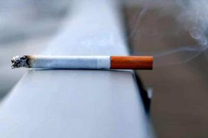 इंग्लैंड में कोरोना महामारी के बाद से धूम्रपान में गिरावट रुकी, अध्ययन में हुआ खुलासा 