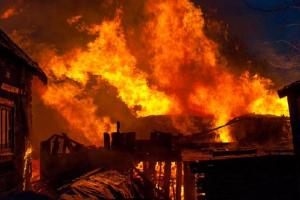  म्यांमार: पांच वर्षीय किशोर का माचिस के साथ खेलना पड़ा भारी, 11 घर में लगी आग 