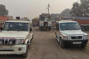 GST Raid In Kanpur: मधु मसाला में जीएसटी टीम ने की रेड, खंगाले दस्तावेज