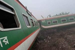 बांग्लादेश में ट्रेन के सात डिब्बे पटरी से उतरे, एक की मौत...आठ लोग घायल