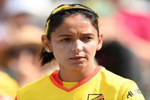 'भारतीय टीम पर महिला क्रिकेट को आगे ले जाने की जिम्मेदारी' : हरमनप्रीत कौर 