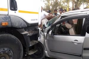 रामपुर:  बाजपुर मार्ग पर चेचिस ने कार को मारी टक्कर, पांच घायल