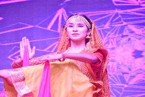 बाराबंकी: कलर्स ऑफ इंडिया के लय में दिखी संपूर्ण भारत की सुरताल, विभिन्न प्रांतों के नृत्य पर रीझे शिव भक्त