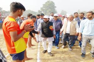 अयोध्या: कबड्डी से हुआ सांसद खेल प्रतियोगिता का आगाज, बराबरी पर छूटा मैच