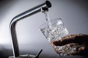 अल्मोड़ा: स्कूलों में बच्चों को नहीं मिल रहा पीने का पानी 