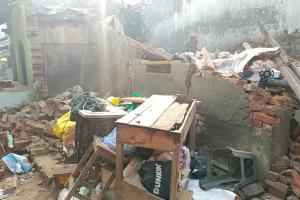 शाहजहांपुर: मेडिकल स्टोर समेत तीन दुकानें जबरन तोड़ी, भाजपा नेता पर किया हमला