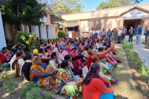 रामनगर: जंगली जानवरों से सुरक्षा को कार्बेट मुख्यालय पर गरजे ग्रामीण