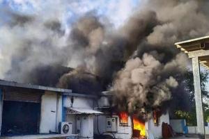 पुणे में मोमबत्ती बनाने वाली फैक्ट्री में आग लगने की घटना में मृतकों की संख्या बढ़कर हुई 14  