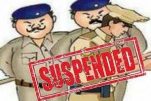 बिजनौर  : एसपी का बड़ा एक्शन, दो दरोगा समेत चार पुलिसकर्मी निलंबित...जानिए पूरा मामला 
