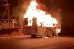 छत्तीसगढ़: यात्री बस में लगी आग, दो यात्री झुलसे