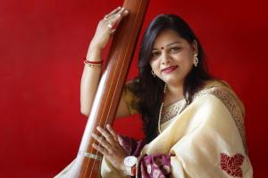 बरेली: अयोध्या के रामोत्सव में भजन प्रस्तुत करेंगी डॉ. हितु मिश्रा