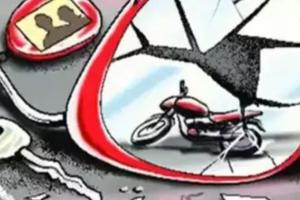 शाहजहांपुर: कोहरे के कारण कोलाघाट पुल पर पत्थरों से टकराईं बाइक, युवक की मौत, साथी घायल
