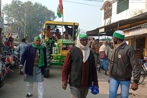 बहराइच: भाकियू ने गणतंत्र दिवस पर ट्रैक्टर-ट्रॉली से निकाली तिरंगा यात्रा, दिल्ली आन्दोलन को किया याद