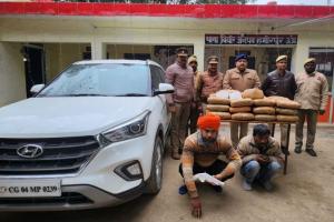 Hamirpur Crime: मादक पदार्थों की तस्करी करने वाले दो गिरफ्तार, 51 किलो गांजा बरामद, दूसरे प्रांतों से लाकर खपाते थे