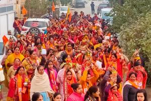 मुरादाबाद : 201 महिलाओं ने निकाली भव्य कलश यात्रा, मंदिर परिसर में हुआ रामलीला का मंचन