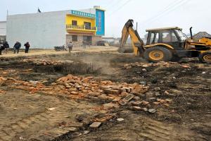 मुरादाबाद : प्राधिकरण की जेसीबी ने गजरौला, सलारपुर क्षेत्र में तोड़ा अवैध निर्माण