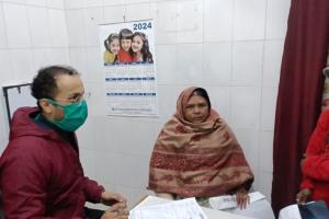  Farrukhabad News: ठंड के कारण लोहिया अस्पताल में मरीजों की भीड़, इस बीमारी से पीड़ित मरीज आ रहे अधिक