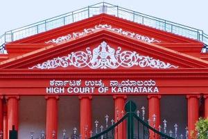 कर्नाटक हाईकोर्ट ने आदेश का पालन न करने पर सरकार पर लगाया पांच लाख रुपये का जुर्माना, साढ़े तीन साल पुराने आदेश का पालन करने में रहा विफल 