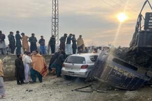Video : पाकिस्तान में पुलिस वाहन को निशाना बनाकर विस्फोट, छह पुलिसकर्मियों की मौत, 22 घायल 