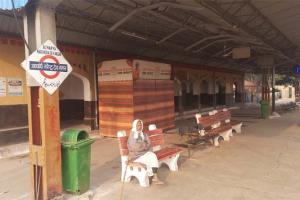 अयोध्या: सिटी स्टेशन से ट्रेनों का परिचालन बंद होने से लोगों में आक्रोश, रेलमंत्री और पीएमओ को भेजी शिकायत 