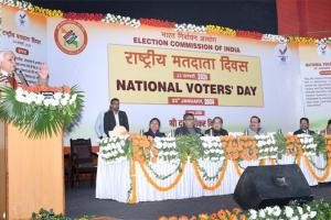 लखनऊ: ‘वोट जैसा कुछ नहीं, वोट जरूर डालेंगे हम’ थीम पर आयोजित हुआ 14वां राष्ट्रीय मतदाता दिवस