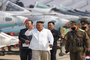 किम ने की पनडुब्बी से दागे जाने वाली क्रूज मिसाइलों के परीक्षण की निगरानी : उत्तर कोरिया 
