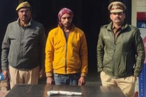 लखीमपुर-खीरी: नाकामी, ढूंढने का ड्रामा करती रही पुलिस.. हिस्ट्रीशीटर ने कोर्ट में किया सरेंडर