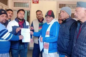 रामनगर: फ्री होल्ड की दरें वापस लेने की मांग को तहसील में गरजे राज्य आंदोलनकारी