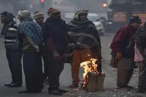 सर्दी का सितम! ठिठुर रही दिल्ली, IMD ने अगले 3 दिनों के लिए कई राज्यों में घने कोहरे का अलर्ट किया जारी 