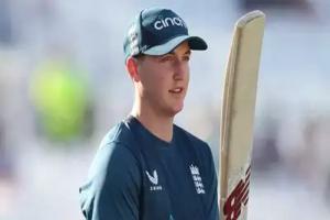 भारत के खिलाफ श्रृंखला में नहीं खेलेंगे इंग्लैंड के बल्लेबाज हैरी ब्रूक, निजी कारणों से स्वदेश लौटे 