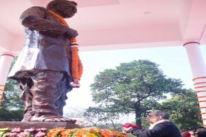 Deen Dayal Upadhyay Death Anniversary : बीजेपी अध्यक्ष ने दीन दयाल उपाध्याय को अर्पित की श्रद्धांजलि 