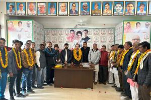 बरेली: भाजपा से जुड़े लोधी विजय राणा साथियों के साथ कांग्रेस में शामिल 