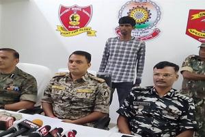 छत्तीसगढ़: सुकमा जिले में पांच लाख रुपए का इनामी नक्सली कमांडर गिरफ्तार