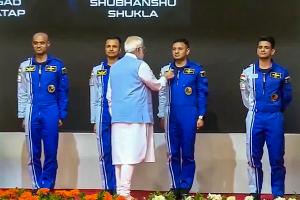 पहली बार ‘गगनयान’ में बैठ कर सफर करेंगे ये चार अंतरिक्ष यात्री, PM मोदी ने नामों की घोषणा की