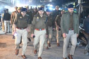 बरेली में कड़ी सुरक्षा, रात में सड़कों पर उतरे पुलिस अफसर, पिछले जुमे पर तौकीर रजा के अभियान से मचा था बवाल