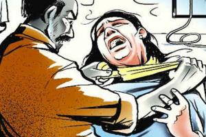 रुद्रपुर: नशेड़ी ने पत्नी का गला दबाकर मारने का किया प्रयास