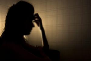 लखनऊ: पत्नी का आरोप- पति वेश्यावृत्ति करने का डाल रहा दबाव