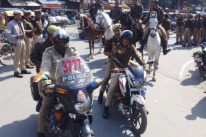 हल्द्वानी हिंसा के बाद Kanpur में अलर्ट दिखी खाकी... सड़कों पर उतरी फोर्स, सोशल मीडिया पर पुलिस की पैनी नजर