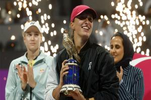 Qatar Open : इगा स्वियातेक ने कतर ओपन में लगाई खिताबी हैट्रिक, करियर का 18वां खिताब