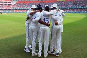 IND vs ENG : विराट कोहली इंग्लैंड के खिलाफ टेस्ट सीरीज से बाहर, तेज गेंदबाज आकाशदीप पहली बार टीम में 