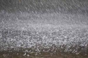 Fatehpur: मौसम ने ली फिर से करवट; आंधी के साथ हुई बारिश, गिरे ओले, किसानों को मिली ये सलाह...पढ़ें