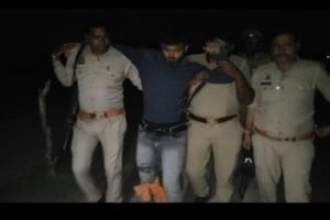 जयसिंहपुर पेट्रोल पंप लूटकांड: पुलिस मुठभेड़ में दो बदमाश गिरफ्तार, एक के पैर में लगी गोली 