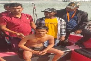 अयोध्या: सरयू नदी में डूब रहे दो युवकों को जल पुलिस ने बचाया
