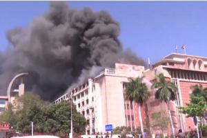 MP: मंत्रालय की तीसरी मंजिल पर लगी आग, मुख्यमंत्री ने दिए जांच के आदेश