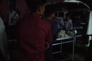 Kanpur Ghatampur Accident: पैदल जा रहे भाइयों को टक्कर मार कार डंपर में घुसी...दो युवकों की मौत, एक घायल