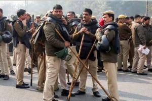 CAA लागू होने के बाद उत्तर पूर्व दिल्ली में सुरक्षा कड़ी, अर्द्धसैनिक बलों का फ्लैग मार्च 