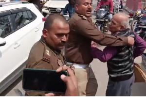यातायात के बारे में पूछना बुजुर्ग को पड़ा भारी...कानपुर में तैनात TSI ने किया कुछ ऐसा, वायरल हो गया VIDEO