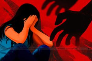 Jalaun: महिला आरक्षी के साथ सिपाही ने किया दुष्कर्म...सस्पेंड करने के बाद हिरासत में लिया गया आरोपी 